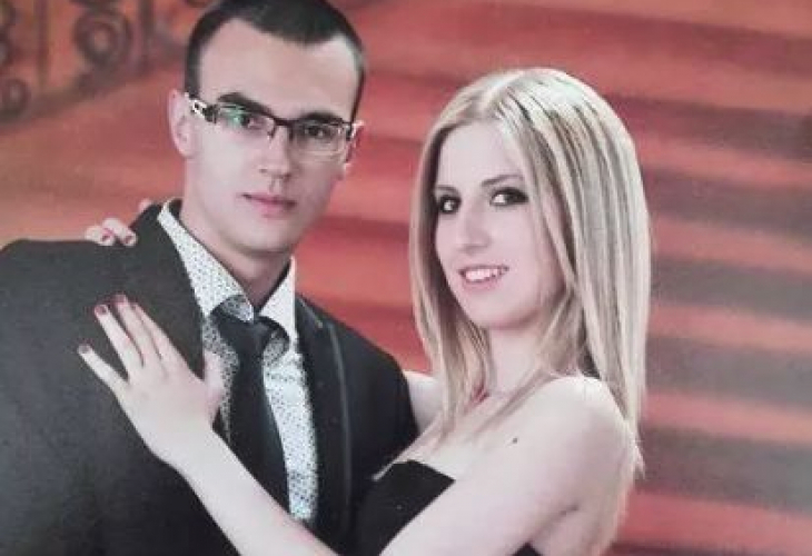 Погребват в понеделник красивата Вики и приятеля й Цанко, загинали в касапницата заради ромска каруца (СНИМКИ)