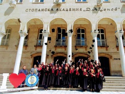 Велико Търново: Нови алумни клубове учредиха възпитаници на Стопанска академия в Свищов