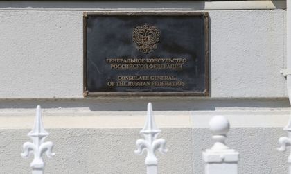 Руските дипломати напускат консулството в Сан Франциско