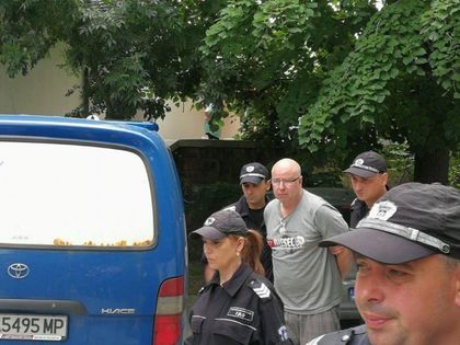 Извънредно! Шведският бабаит Ралф, ритнал камериерката в Слънчака, май се измъква! Плаща само смешните 5 бона обезщетение?
