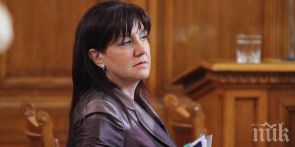 Цвета Караянчева води парламентарна делегация на посещение в Черна гора