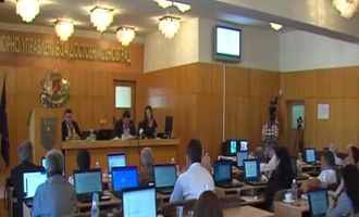 В Асеновград: Натискат съветниците да работят без пари