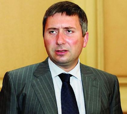 Скандал! Прокопиев се скри позорно от журналисти - натикаха медиите в стаичка, за да не задават неудобни въпроси