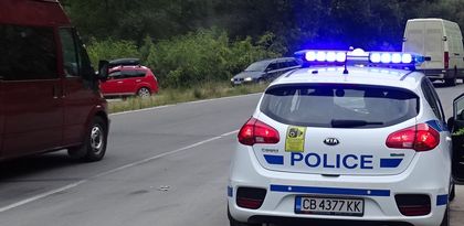Трима ранени при катастрофа край