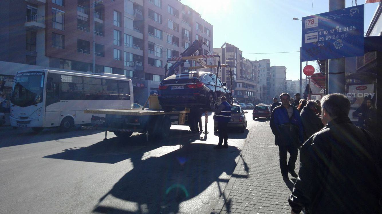 Паяк вършее пред Форума в Тракия