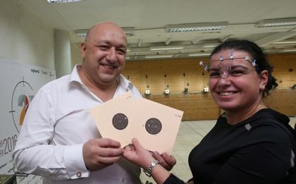 Кралев се включи в турнир по спортна стрелба за медии