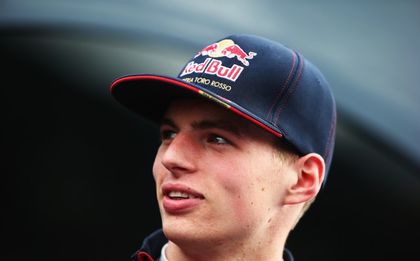 Мерцедес с интерес към Макс Верстапен