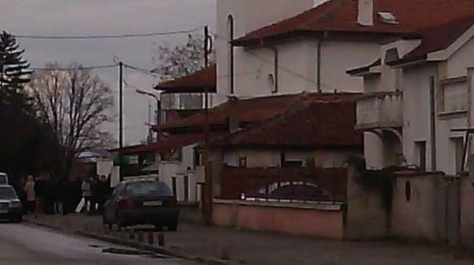 Погребаха малката Петя с любимата й кукла, кутия сладки и розови крилца на пеперуда