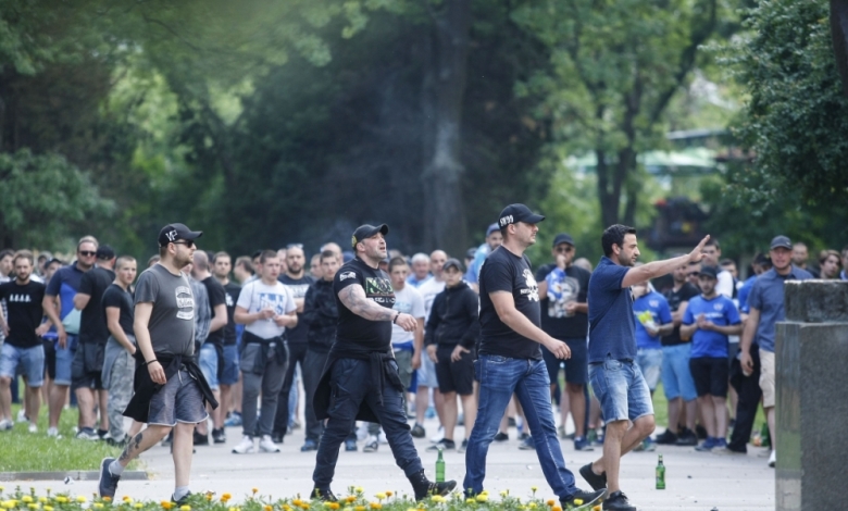 Изписаха феновете на Левски от болницата в Задар, четирима освободени от ареста