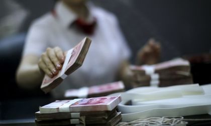 Референдумът днес: Заплата за всеки и без да работи?
