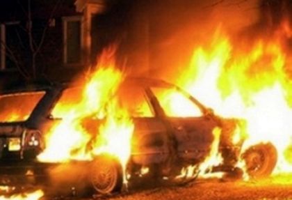 Автомобил на русенски бизнесмен изгоря до основи