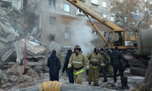 Извадиха телата на 8 души под срутения блок в Магнитогорск