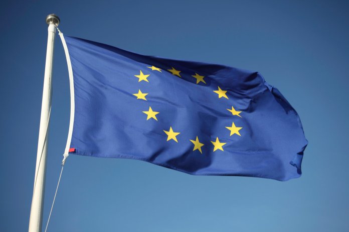 Единадесет европейски държави гласуваха против спорната директива за авторското право в интернет