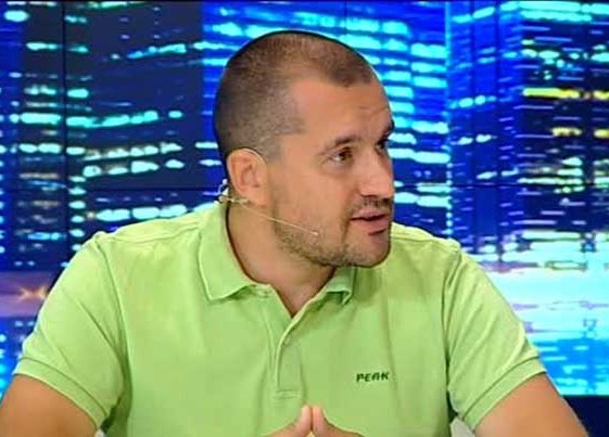 Калоян Методиев, политически анализатор: В момента има две Българии и едната е излишна