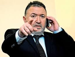 Кабаиванов настоява да се отвори Пункта за регистрация на автомобили в Карлово