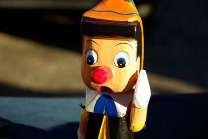 Считайте всички хора за честни, но живейте с тях така, сякаш са мошеници