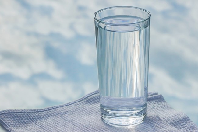 Как обикновената вода лекува