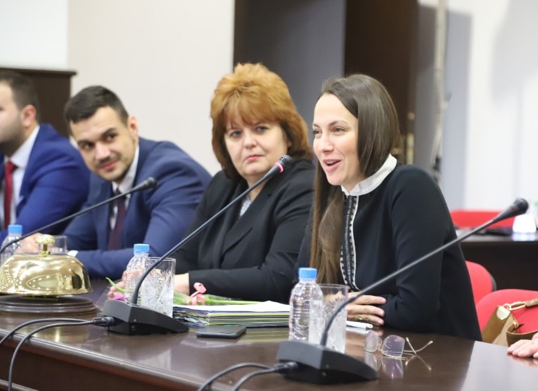 Евродепутатът Ева Майдел: Страховете от приемането на еврото са необосновани