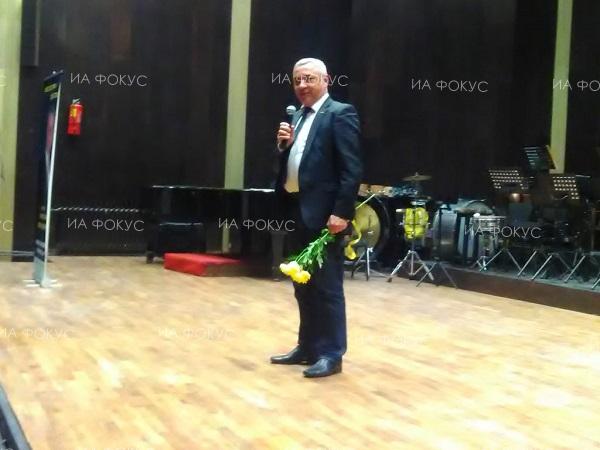 Европейски избори 2019 г.: Във Видин посрещнаха Валери Симеонов с ръченици и хора