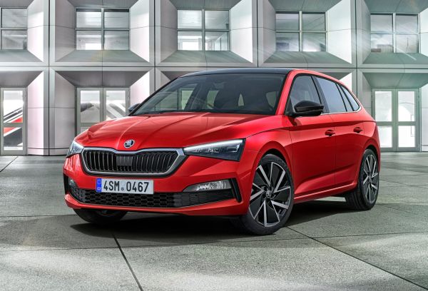 Skoda показа как ще се бори с VW Golf Чехите представиха новия си хечбек Scala