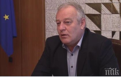 Кметът на Смолян: Полагаме усилия проходът Пампорово да бъде отворен за движение до края на деня