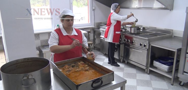 1 000 бедни храни социалната кухня в Хасково
