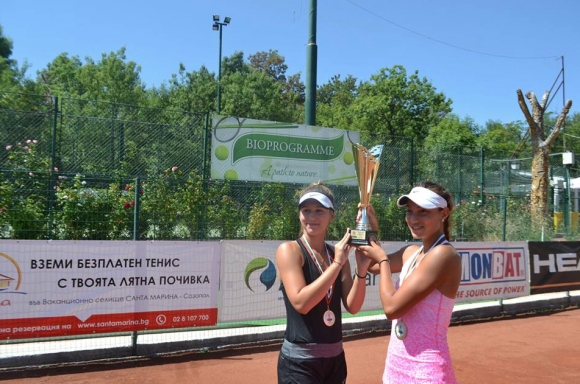 Аршинкова и Топалова се класираха за полуфиналите на двойки в Египет