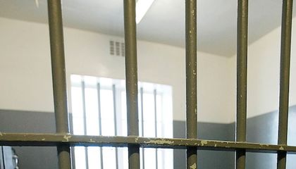 Пловдивският съд остави в ареста дилър, хванат с марихуана за 5 000 лева