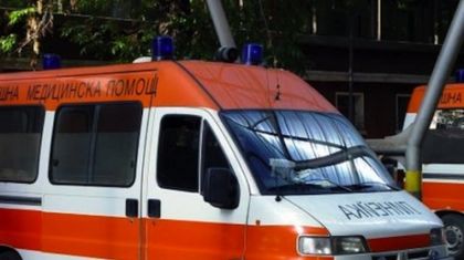 Млад мъж падна от висок етаж
