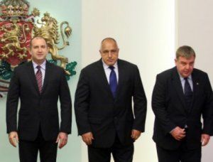Миролюбивите “силоваци” делят бюджетната баница