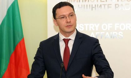 Митов убеден: Ще има сухопътна операция срещу ИД
