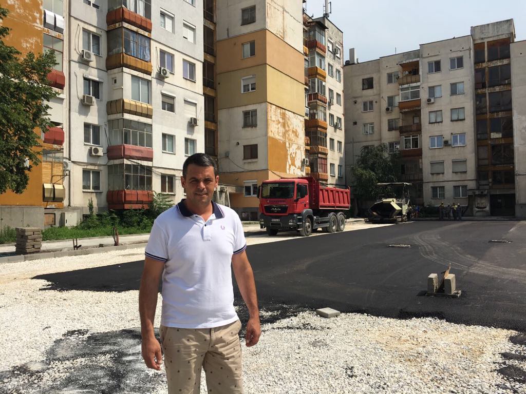 До месец приключват изграждането на голям паркинг в централната част на Пловдив (Снимки)
