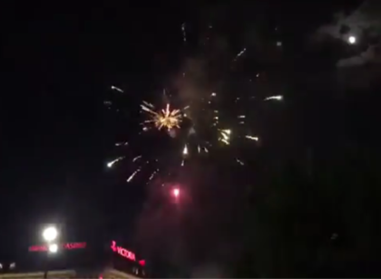 Мощна заря освети небето над центъра на Пловдив (ВИДЕО)