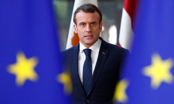 Макрон няма да постави ЕС пред Франция