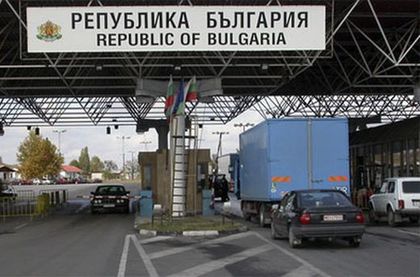 Екшън на Калотина! Граничар спаси от самоубийство шофьор, превозвал близо половин тон канабис