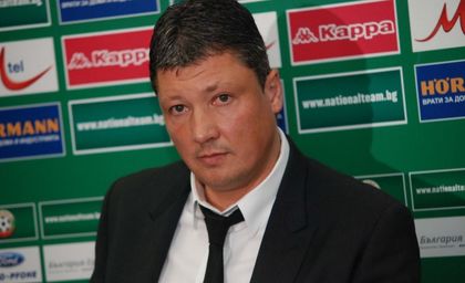 Във Валенсия бесни на Любо, уволниха го на секундата