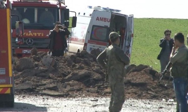 Нов кървав терор срещу военен конвой, сега в Диарбекир