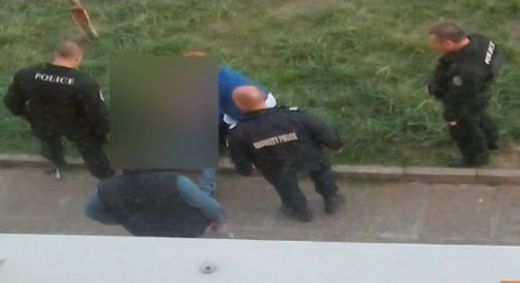 Съученици на Симона в болница след нервен срив