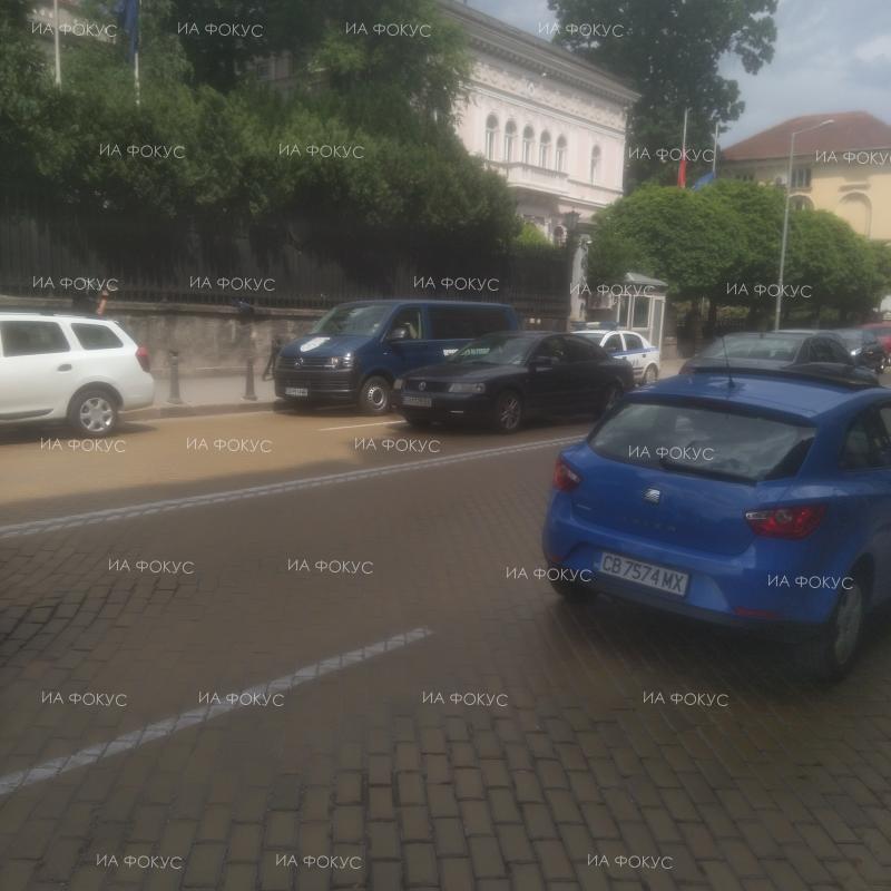 София: Акция на прокуратурата се провежда на бул. "Цар Освободител" в района на Народното събрание
