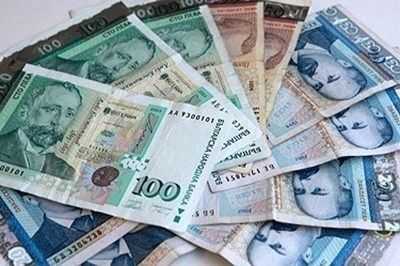 80-годишна от Шумен хвърли от терасата над 9 000 лева на ало измамници
