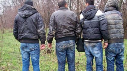 Заловиха 17 мигранти край Малко Търново
