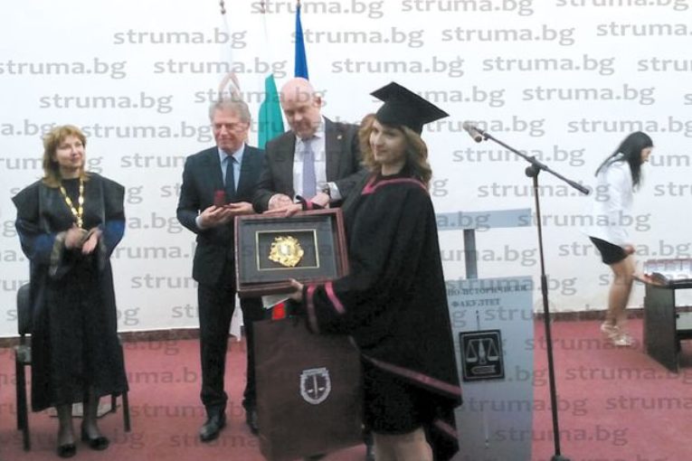 360 абсолвенти на най-големия факултет на ЮЗУ „Н. Рилски“ – Благоевград се дипломираха