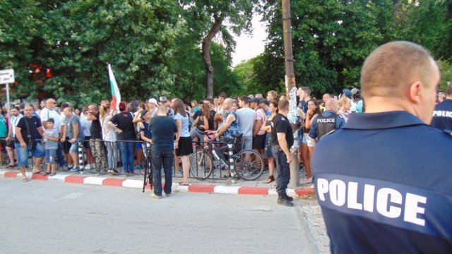 Протестите в Асеновград продължават