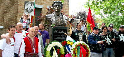 Паметник на Левски в Чикаго