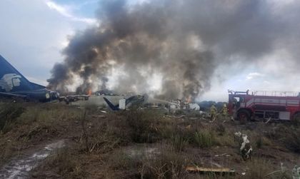 Над 80 ранени при разбиване на самолет в Мексико