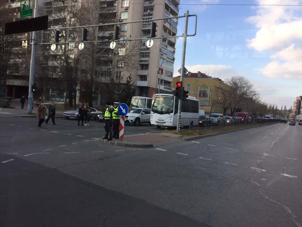 Полицаи заеха позиции по пловдивските кръстовища, чакат бакшиши (СНИМКА)