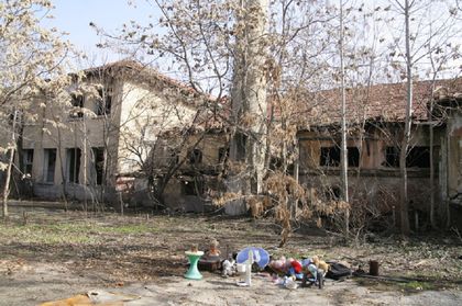 Пренасочват парите за бутане на Гарнизонна фурна за кърпене на дупки