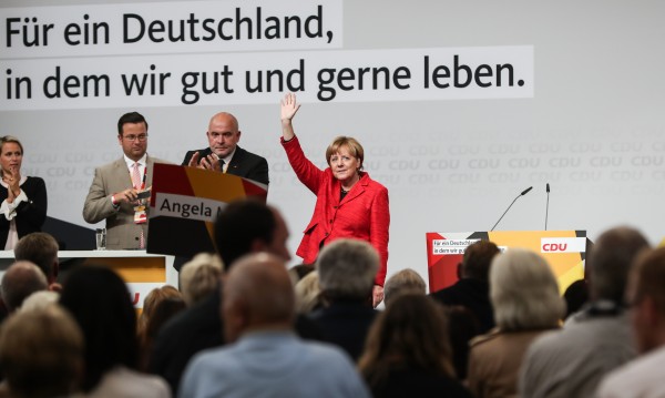 Социолози: Меркел и либерали в коалиция след вота
