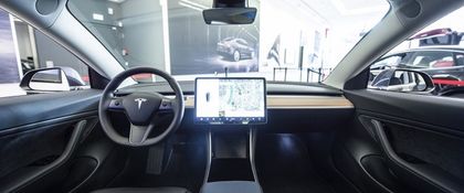 В електромобилите Tesla ще се появи режим против вандализъм
