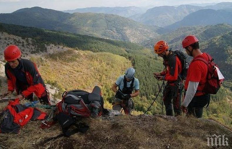 Спасиха четирима закъсали туристи край Рилския манастир